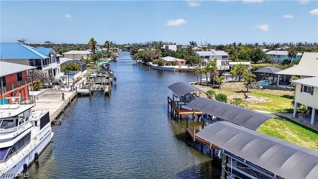 3123 Bracci DR, St James City, FL 33956