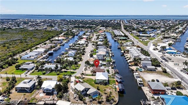 3123 Bracci DR, St James City, FL 33956