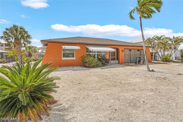 3123 Bracci DR, St James City, FL 33956