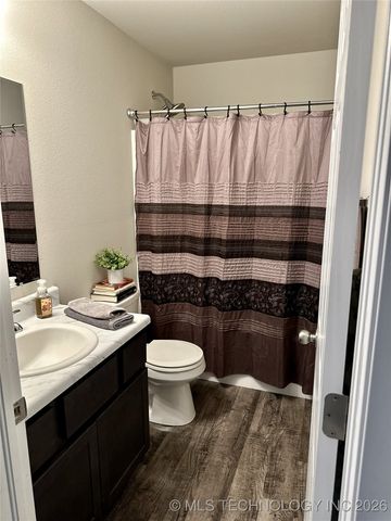 1500 S 28th Street, Broken Arrow, OK 74014