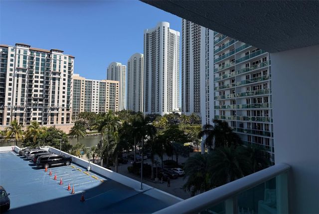 100 Bayview Dr 528, Sunny Isles Beach, FL 33160