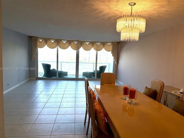 100 Bayview Dr 528, Sunny Isles Beach, FL 33160