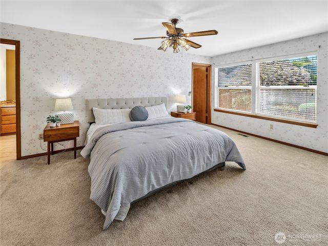 30478 227th Place SE, Black Diamond, WA 98010