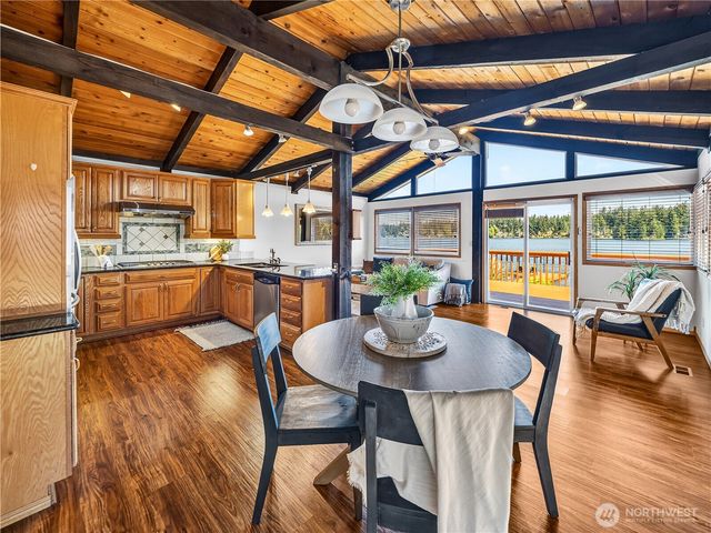 30478 227th Place SE, Black Diamond, WA 98010