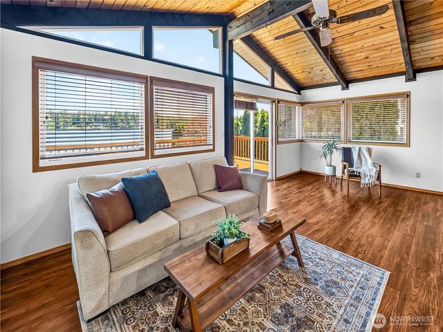 30478 227th Place SE, Black Diamond, WA 98010