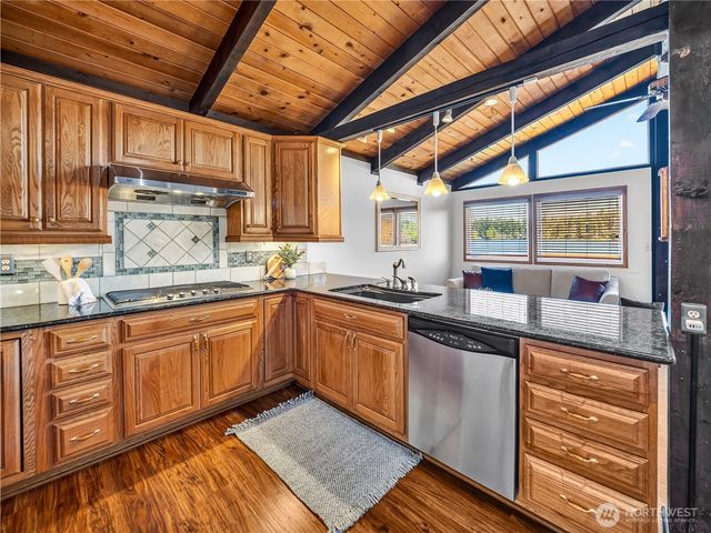 30478 227th Place SE, Black Diamond, WA 98010