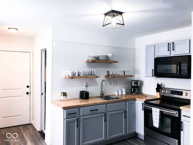 717 S Randolph Street, Indianapolis, IN 46203