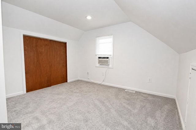 437 E 5TH ST E, Florence, NJ 08518