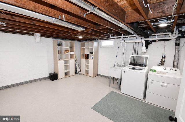 437 E 5TH ST E, Florence, NJ 08518