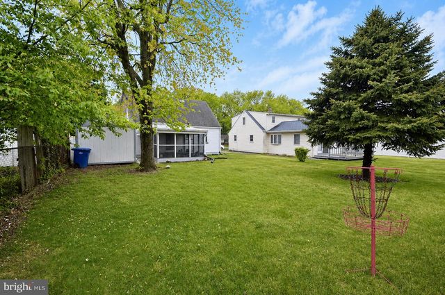 437 E 5TH ST E, Florence, NJ 08518