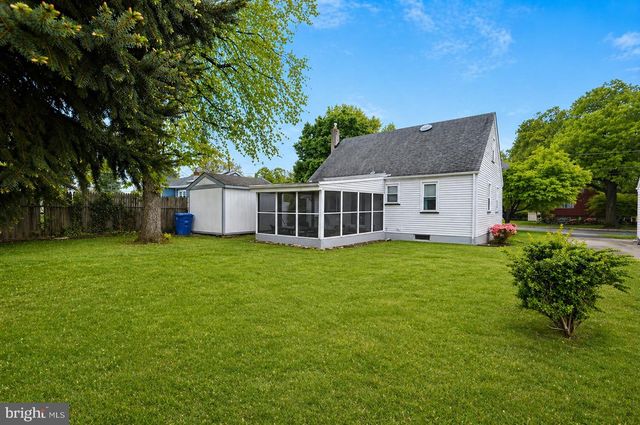437 E 5TH ST E, Florence, NJ 08518