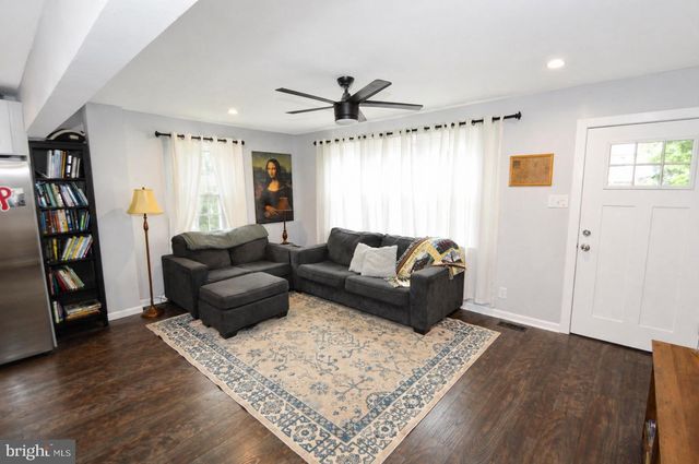 437 E 5TH ST E, Florence, NJ 08518