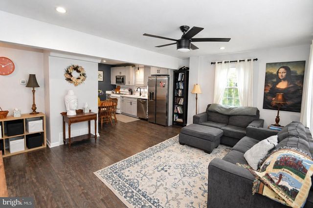 437 E 5TH ST E, Florence, NJ 08518