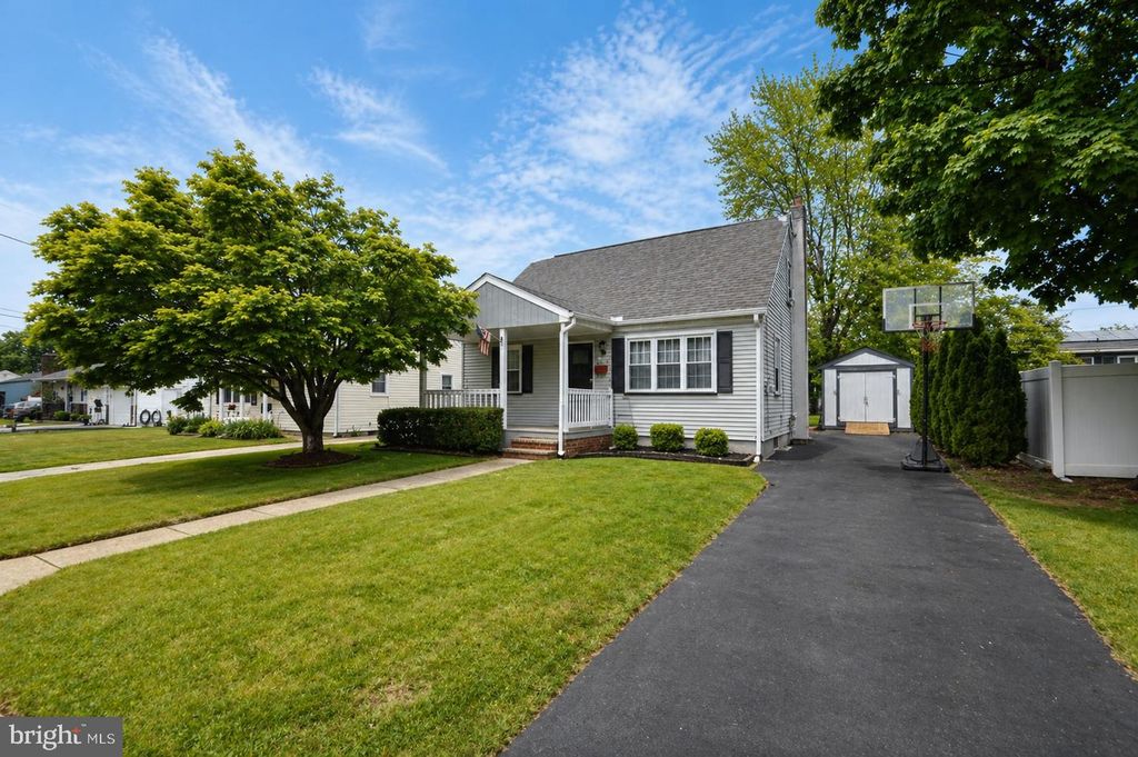 437 E 5TH ST E, Florence, NJ 08518