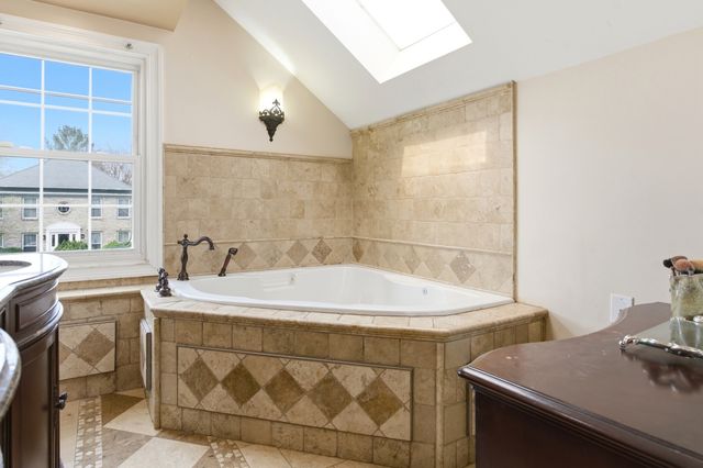 1800 Denison Road, Naperville, IL 60565