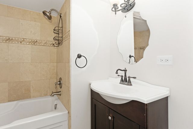 1800 Denison Road, Naperville, IL 60565