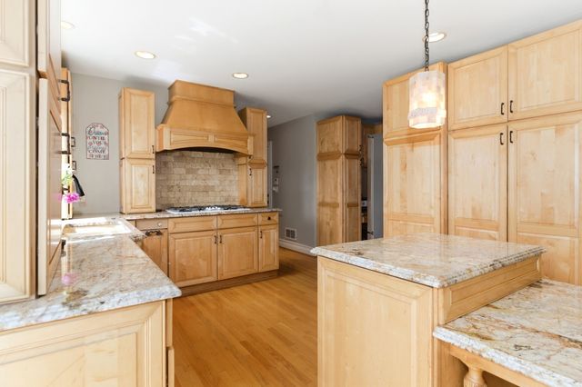 1800 Denison Road, Naperville, IL 60565