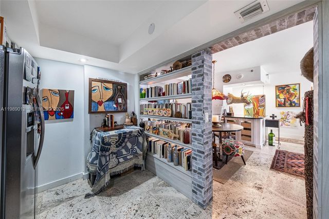 2000 Towerside Ter 510, Miami, FL 33138