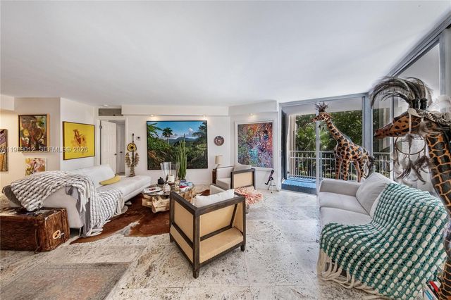 2000 Towerside Ter 510, Miami, FL 33138