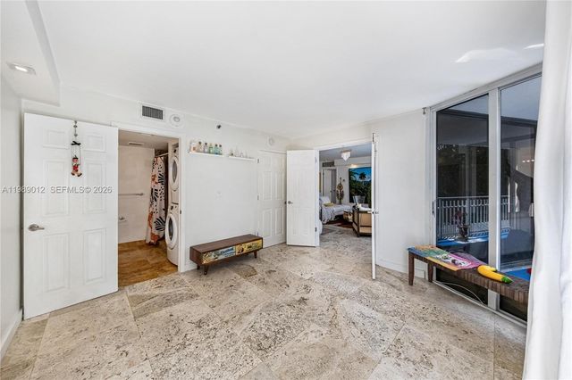 2000 Towerside Ter 510, Miami, FL 33138