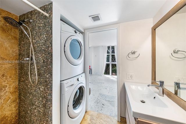 2000 Towerside Ter 510, Miami, FL 33138