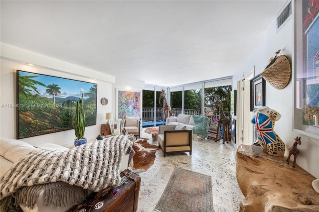 2000 Towerside Ter 510, Miami, FL 33138