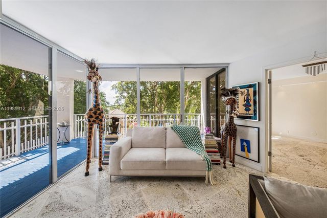 2000 Towerside Ter 510, Miami, FL 33138