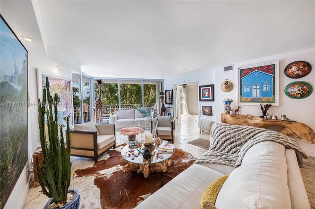 2000 Towerside Ter 510, Miami, FL 33138