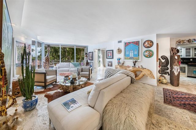 2000 Towerside Ter 510, Miami, FL 33138