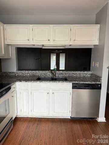 220 Wildwood Drive, Salisbury, NC 28146