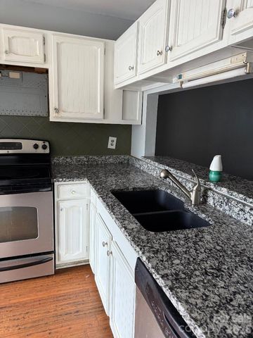 220 Wildwood Drive, Salisbury, NC 28146