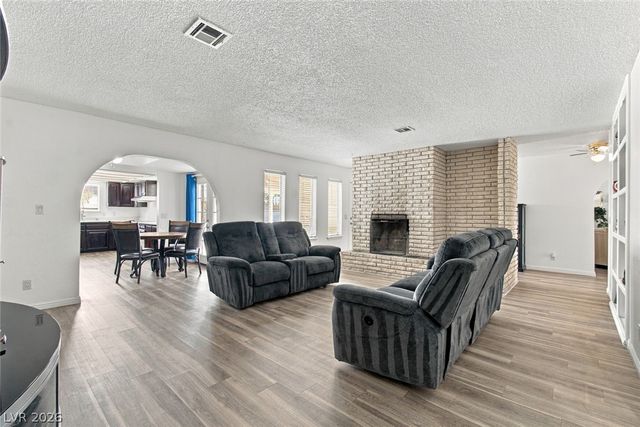 1930 Shadow Mountain Place, Las Vegas, NV 89108