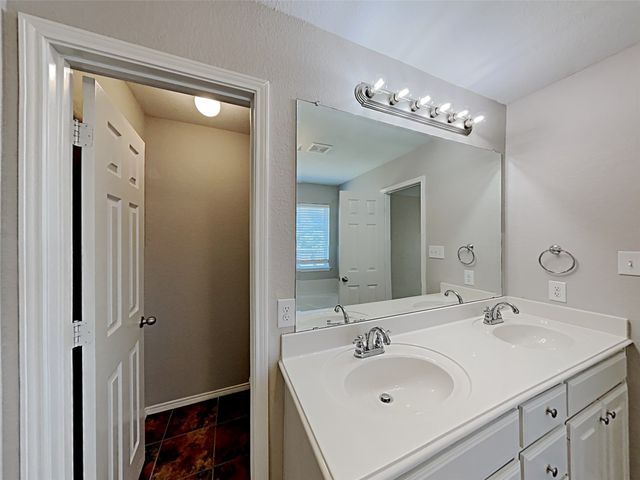 632 Hutchins Drive, Crowley, TX 76036
