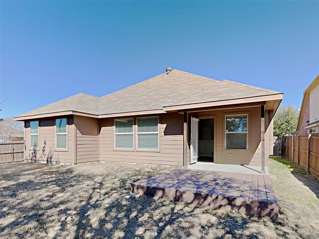 632 Hutchins Drive, Crowley, TX 76036