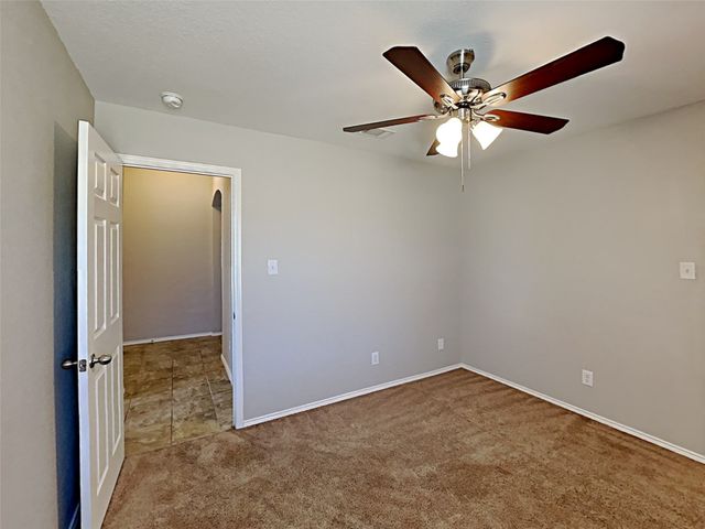 632 Hutchins Drive, Crowley, TX 76036