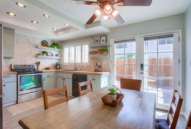 3466 Thunder Dr, Oceanside, CA 92056