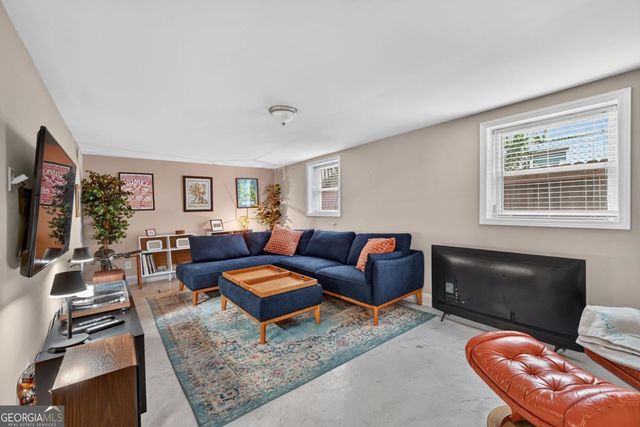 1882 Cambria Avenue NW, Atlanta, GA 30318