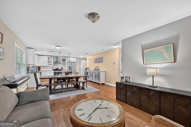 1882 Cambria Avenue NW, Atlanta, GA 30318