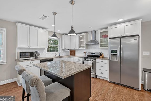 1882 Cambria Avenue NW, Atlanta, GA 30318