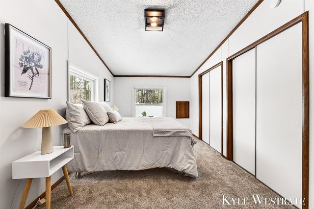 14128 Luckett Lane, Grand Haven, MI 49417