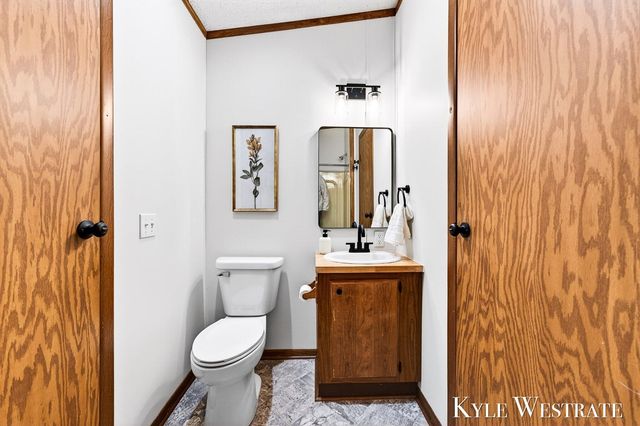 14128 Luckett Lane, Grand Haven, MI 49417