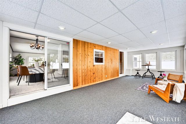 14128 Luckett Lane, Grand Haven, MI 49417