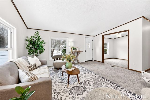 14128 Luckett Lane, Grand Haven, MI 49417