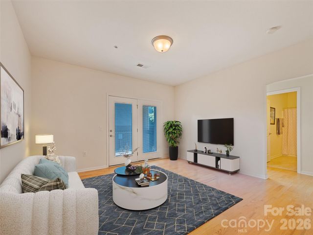 291 Brickton Village Circle 207, Fletcher, NC 28732