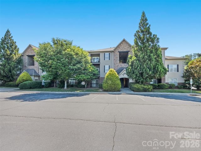 291 Brickton Village Circle 207, Fletcher, NC 28732