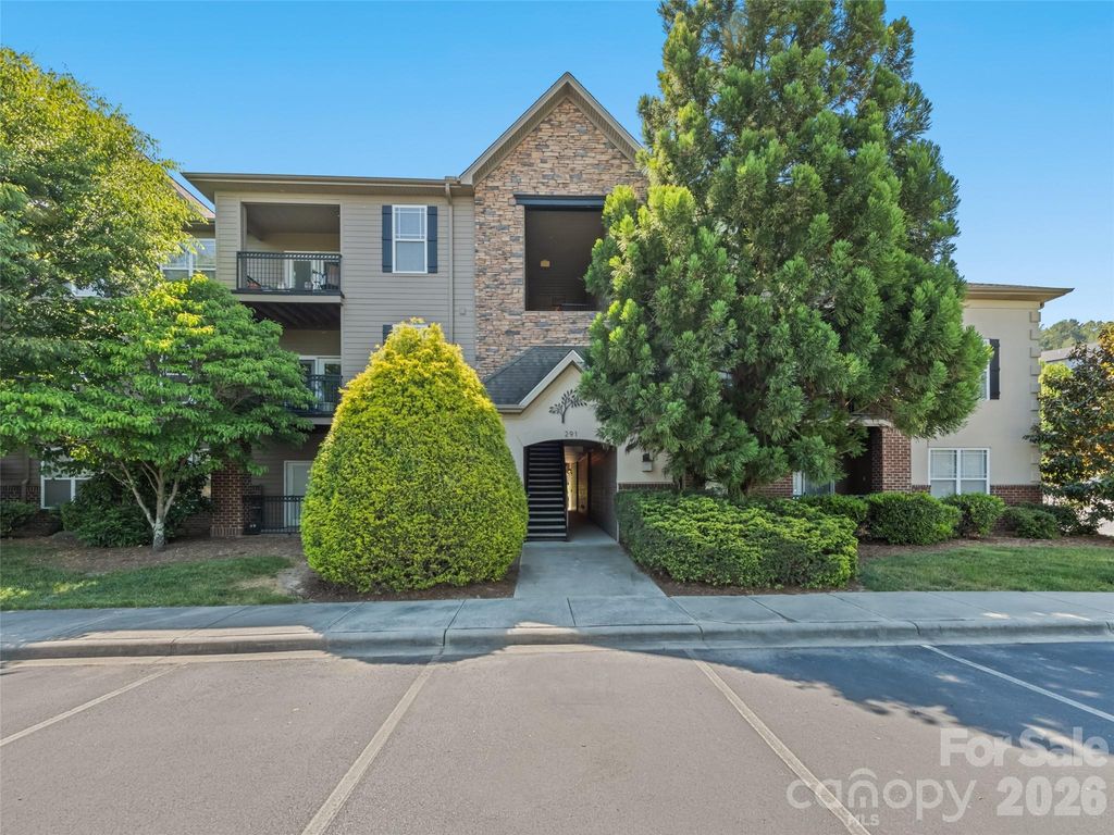 291 Brickton Village Circle 207, Fletcher, NC 28732