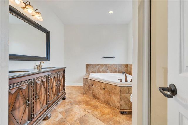 4716 Meadors Spur RD, Moneta, VA 24121