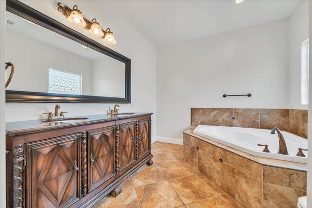 4716 Meadors Spur RD, Moneta, VA 24121