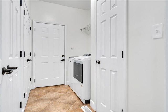 4716 Meadors Spur RD, Moneta, VA 24121