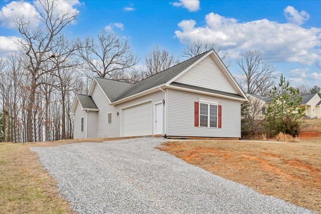 4716 Meadors Spur RD, Moneta, VA 24121